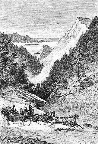 La carretera volaba por el pintoresco camino de Clachan